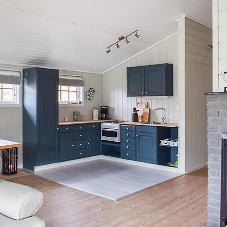 3 Bedroom Cozy In * Vatne